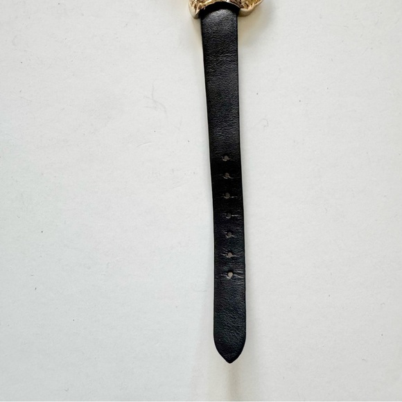 Vintage Geneva Platinum Ladies Dog Shape Watch Rhinestine Gold Tone - Picture 5 of 13